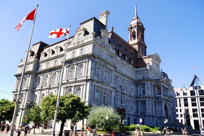 Uniform Services and Rentals in Montreal, Quebec for Automotive, Healthcare, Hospitality, Retail and More