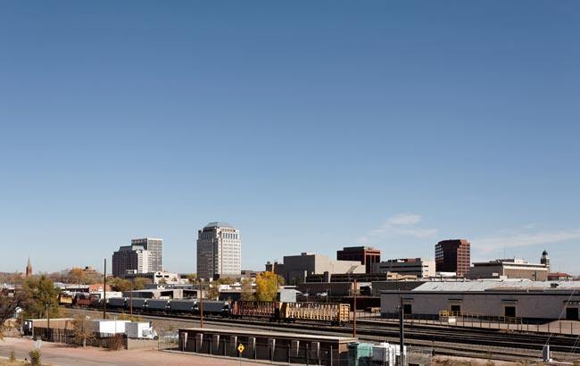 Uniform Services and Rentals in Fort Collins, Colorado for Automotive, Healthcare, Hospitality, Retail and More