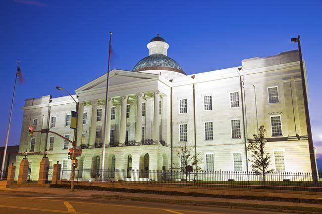Uniform Services and Rentals in Jackson, Mississippi for Automotive, Healthcare, Hospitality, Retail and More