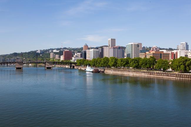Uniform Services and Rentals in Portland, Oregon for Automotive, Healthcare, Hospitality, Retail and More