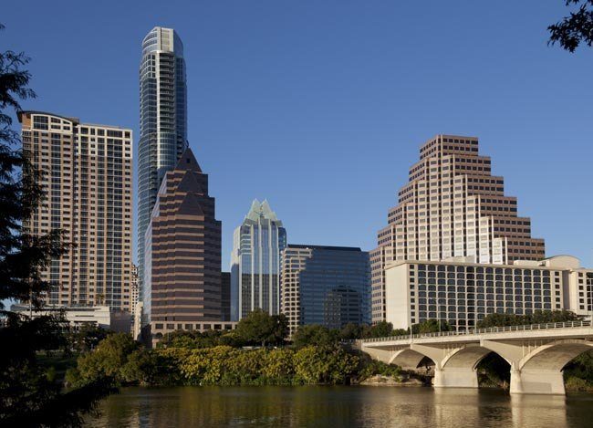 Uniform Services and Rentals in Garland, Texas for Automotive, Healthcare, Hospitality, Retail and More