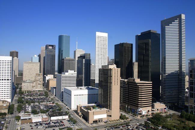 Uniform Services and Rentals in Grand Prairie, Texas for Automotive, Healthcare, Hospitality, Retail and More
