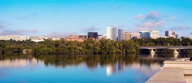 Uniform Services and Rentals in Arlington, Virginia for Automotive, Healthcare, Hospitality, Retail and More