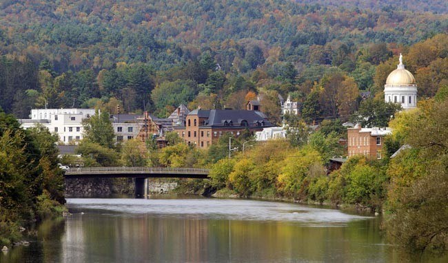 Uniform Services and Rentals in Vermont for Automotive, Healthcare, Hospitality, Retail and More