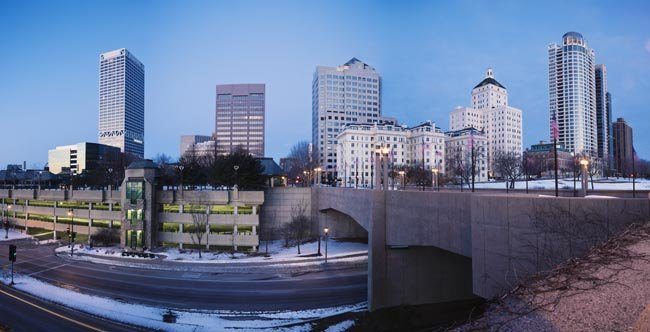 Uniform Services and Rentals in Wisconsin for Automotive, Healthcare, Hospitality, Retail and More